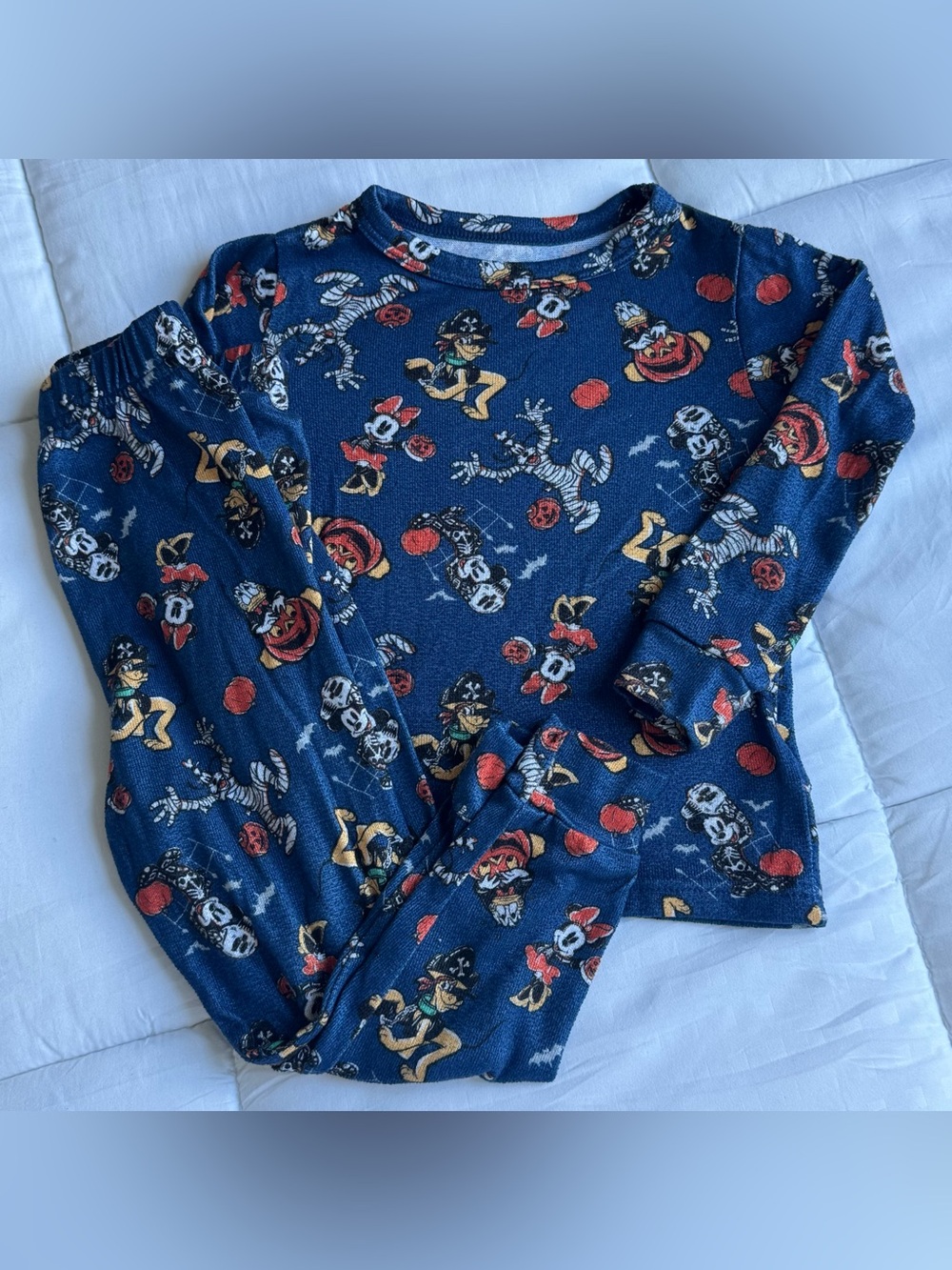 Disney Halloween pajama set, pants & shirt 4T, kids, fab 5